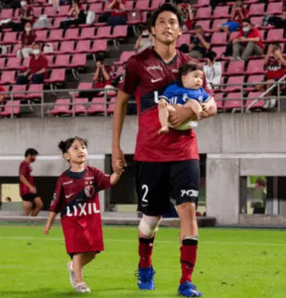 22最新 内田篤人の子供が可愛すぎ 幼稚園 妻の顔画像 Guruffin